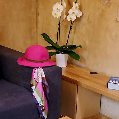 La Casa Piccola Holiday home *